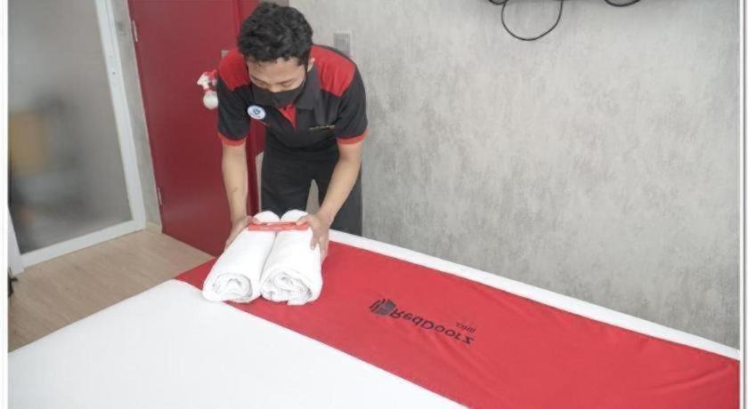 Reddoorz Plus Near Mall Bali Galeria 2 Denpasar Exteriör bild