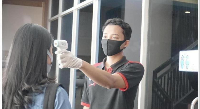 Reddoorz Plus Near Mall Bali Galeria 2 Denpasar Exteriör bild