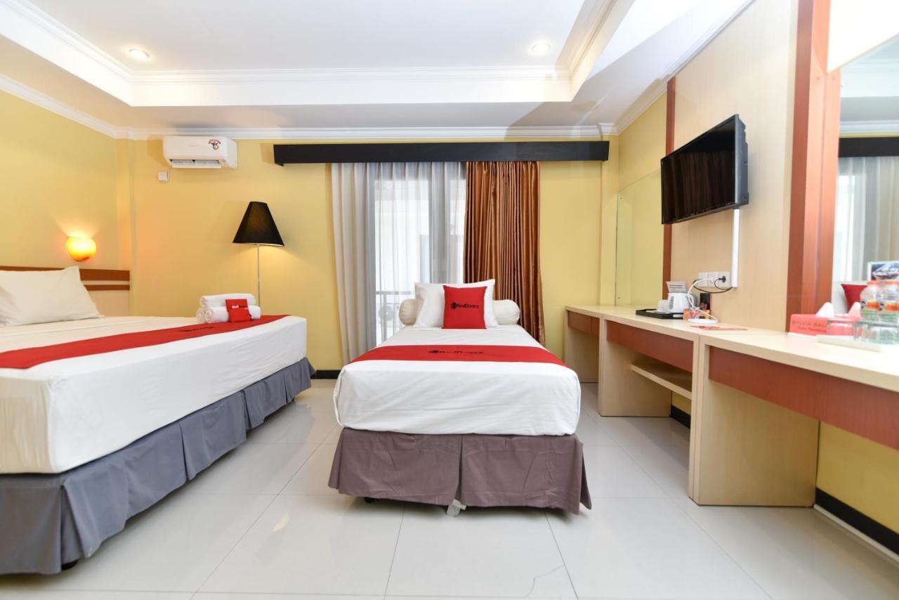 Reddoorz Plus Near Mall Bali Galeria 2 Denpasar Exteriör bild