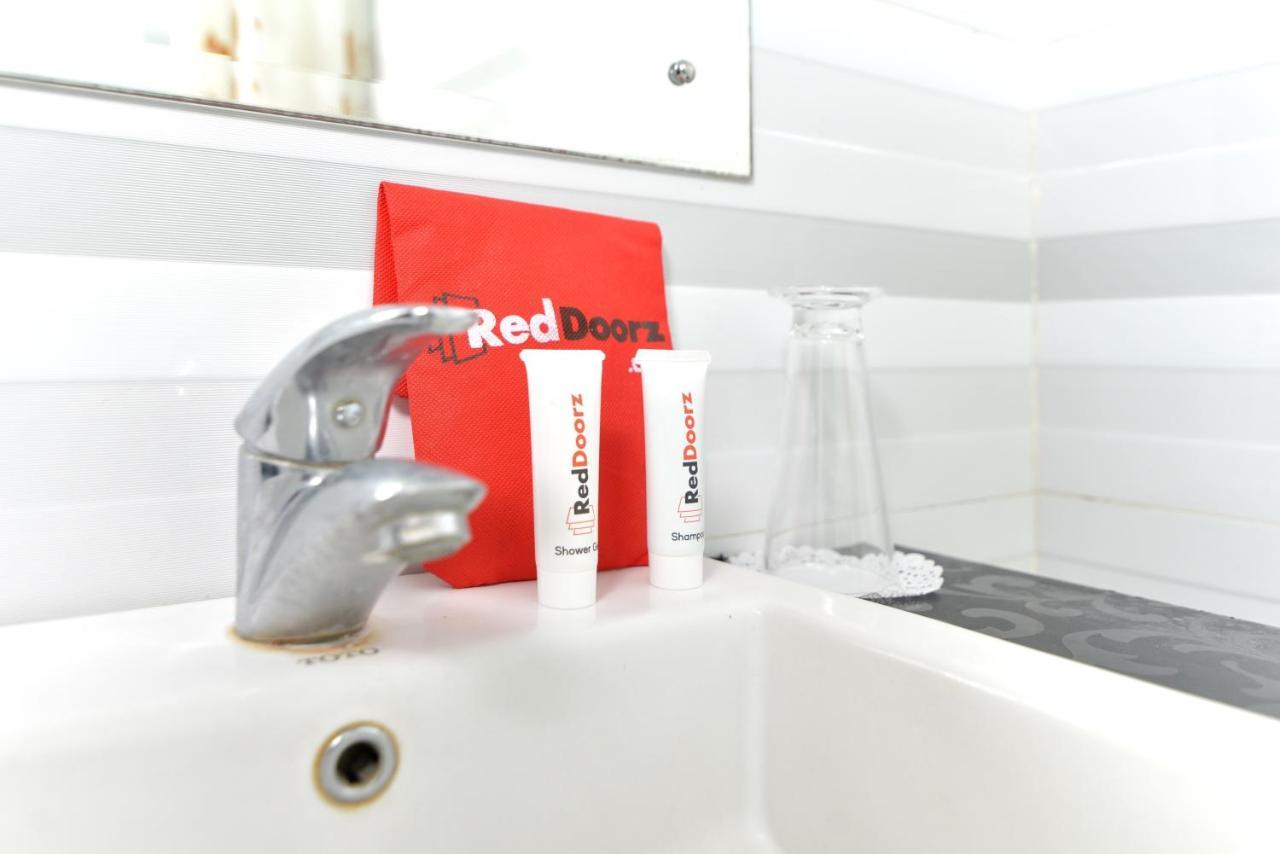 Reddoorz Plus Near Mall Bali Galeria 2 Denpasar Exteriör bild