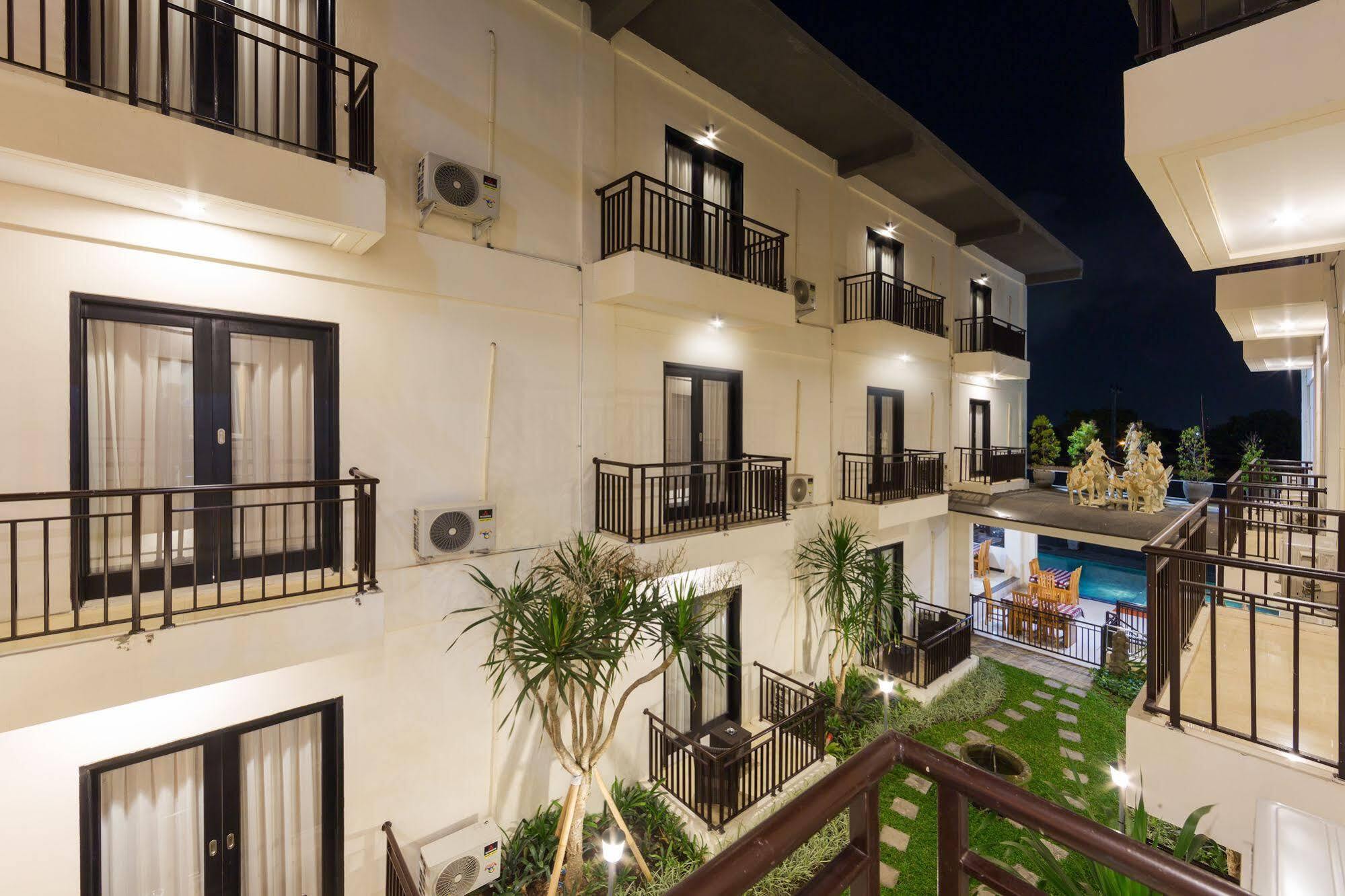 Reddoorz Plus Near Mall Bali Galeria 2 Denpasar Exteriör bild